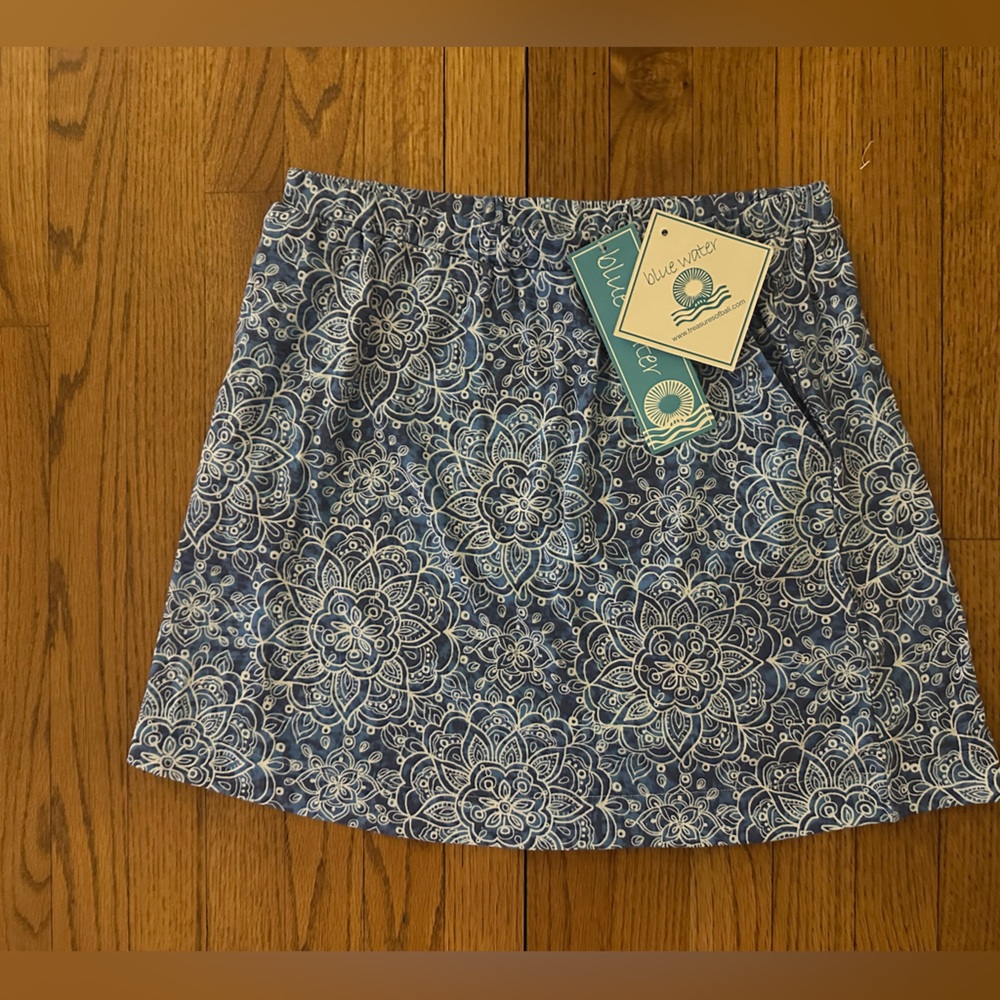 💙💙NWT Blue Water Blue & White Floral Print Knit Skirt Size S💙💙